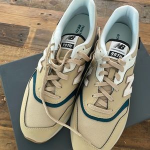 New balance, 997H shoes brand new